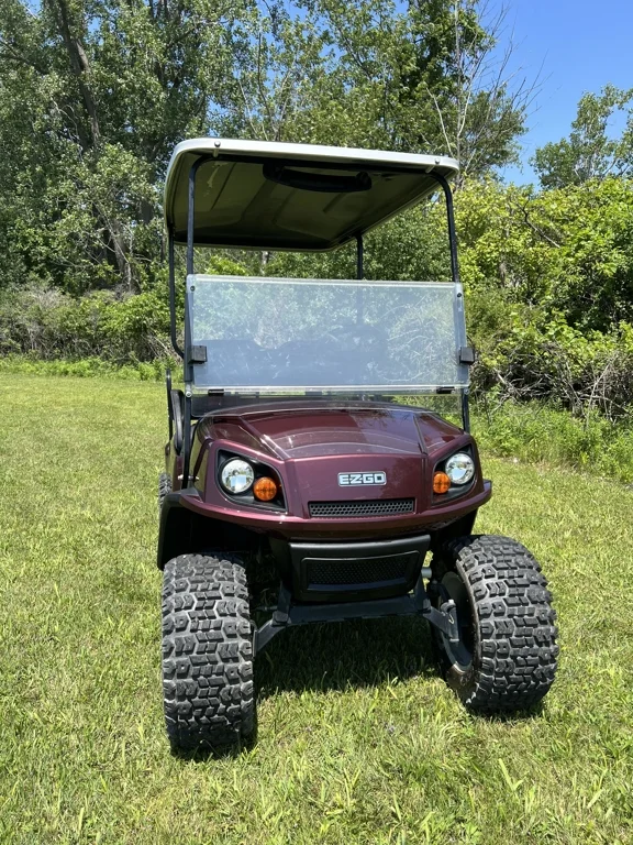 2019 E-Z-GO Express thumb 3