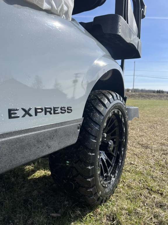 2026 E-Z-GO Express thumb 4