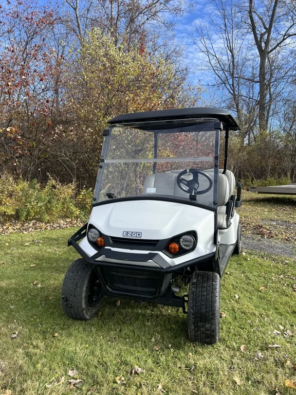 2022 E-Z-GO Express thumb 2