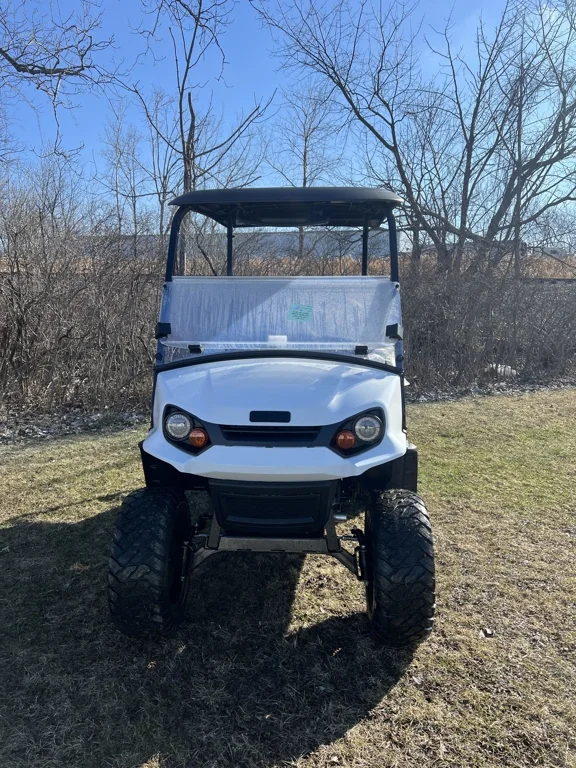 2026 E-Z-GO Express thumb 3