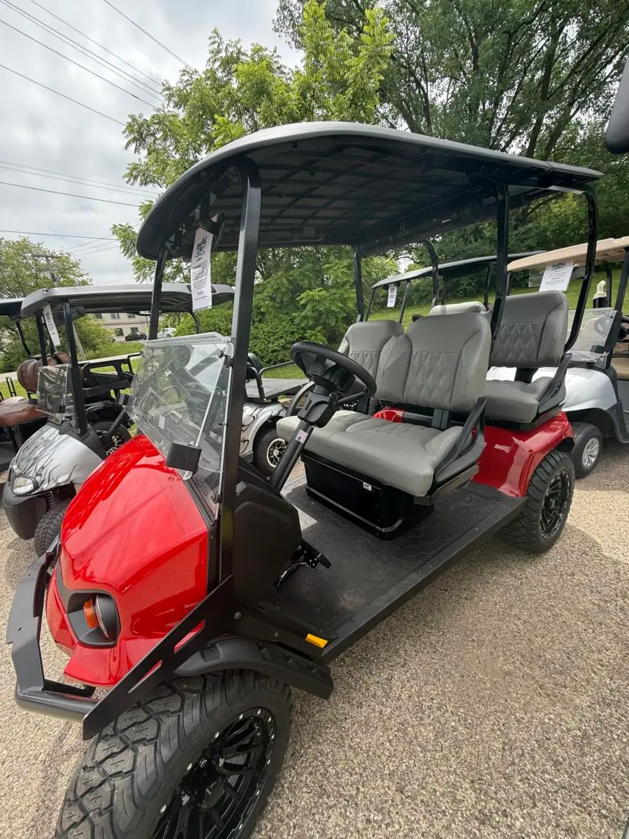 2026 E-Z-GO Liberty thumb 4