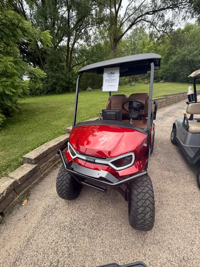 2027 E-Z-GO Express Summit XTL Package thumb 2