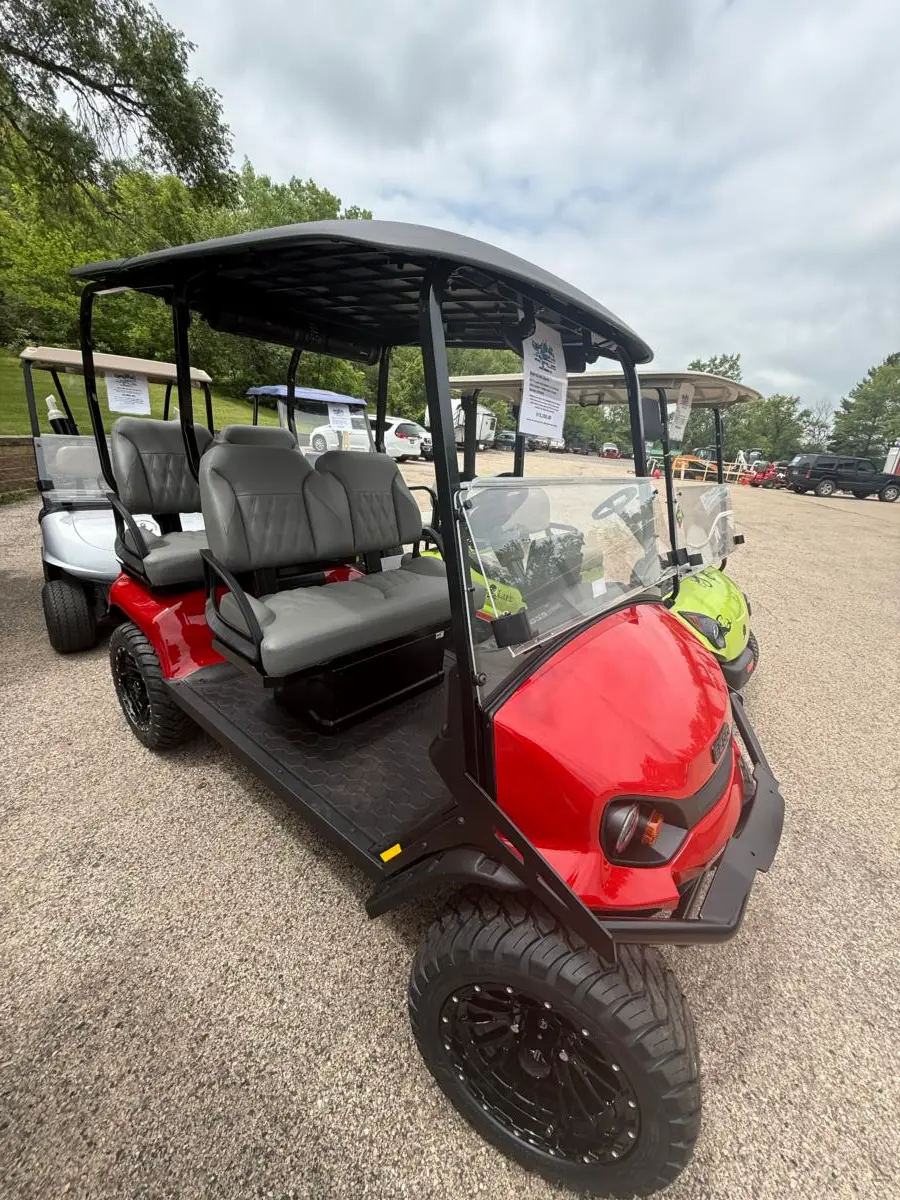 2026 E-Z-GO Liberty thumb 3