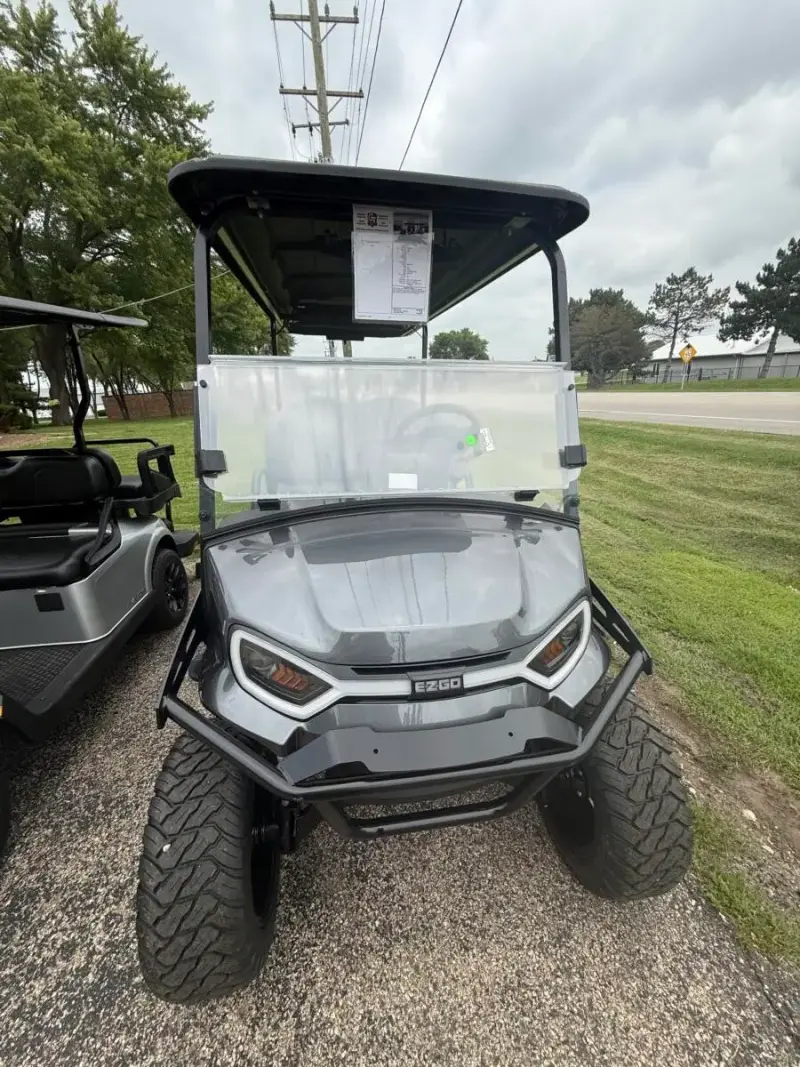 2026 E-Z-GO Express Summit XT Package photo 1