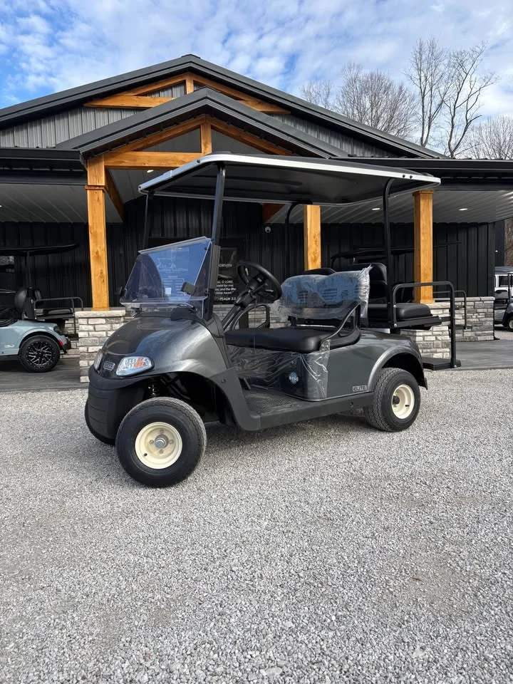 2026 E-Z-GO RXV ELiTE Lithium thumb 3