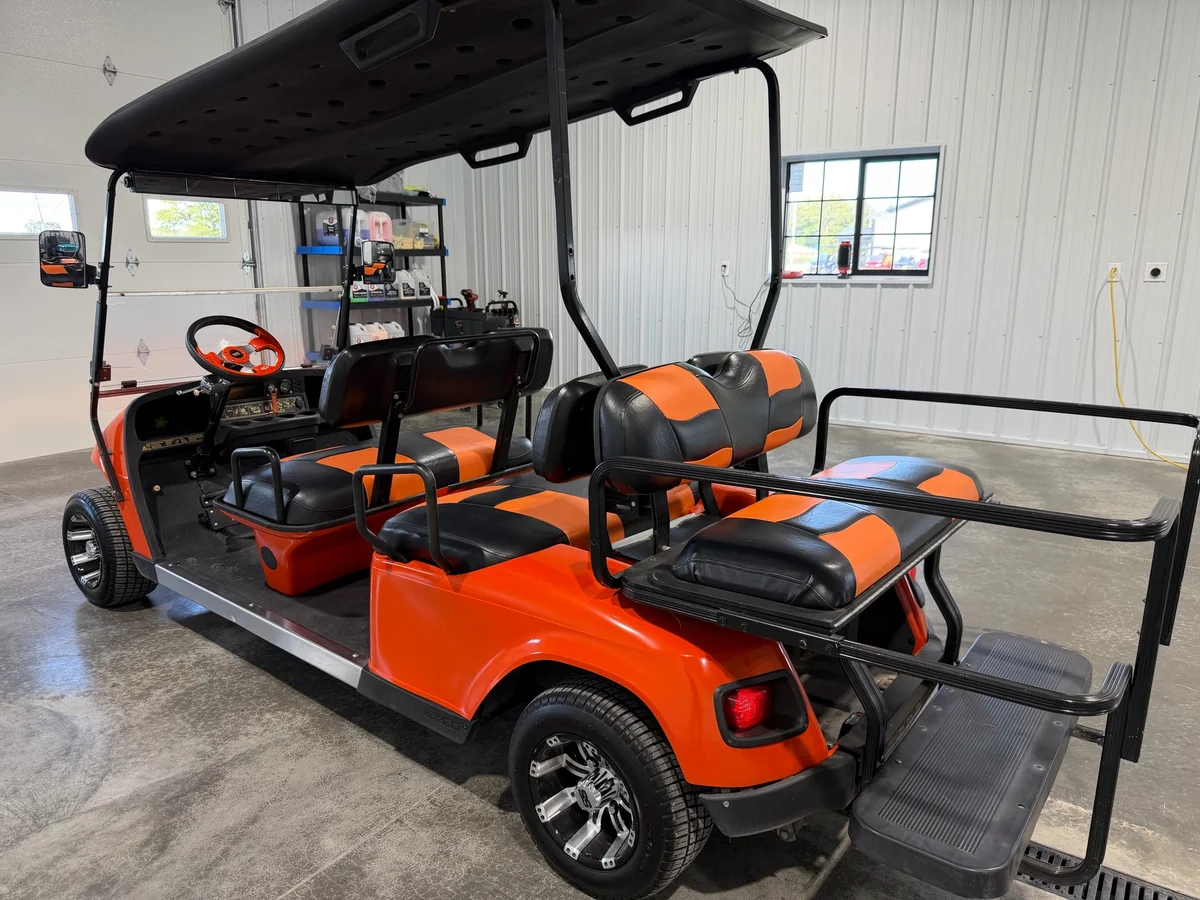 2007 E-Z-GO 6 Passenger Gas thumb 3