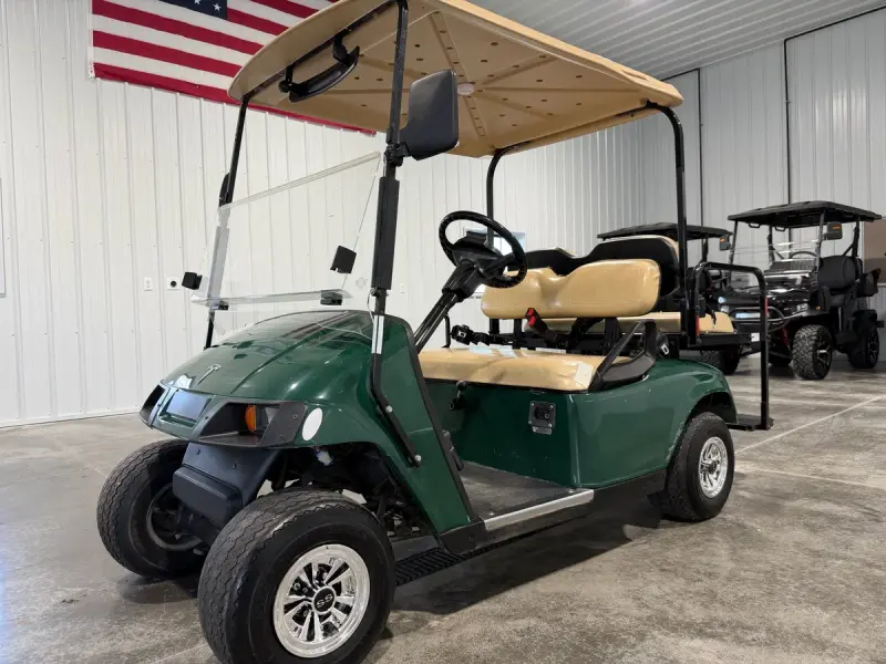 2005 E-Z-GO TXT photo 1