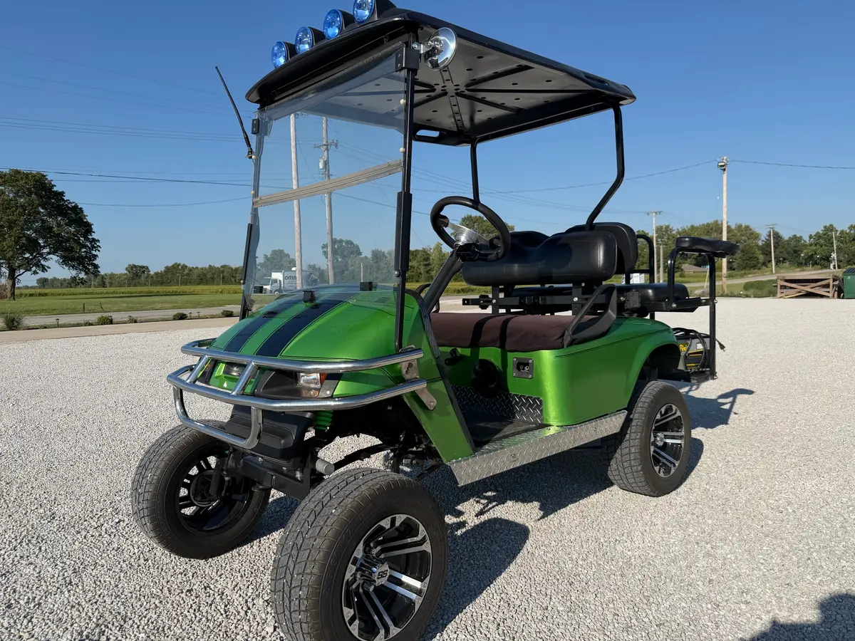 2007 E-Z-GO TXT photo 1