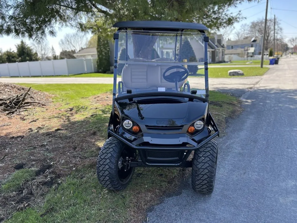 2026 E-Z-GO Liberty ELiTE Lithium thumb 2