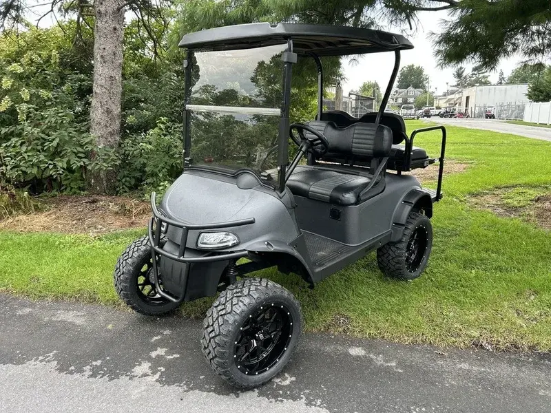2019 E-Z-GO RXV photo 1