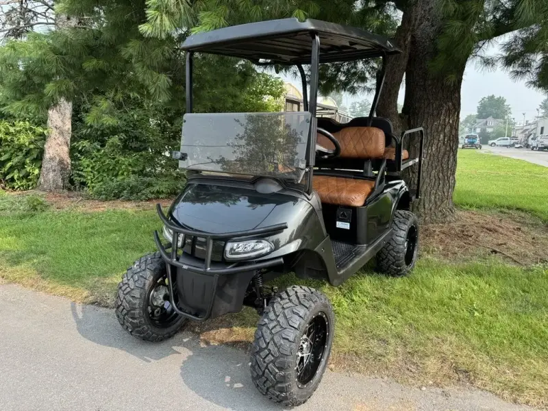 2021 E-Z-GO RXV thumb 1
