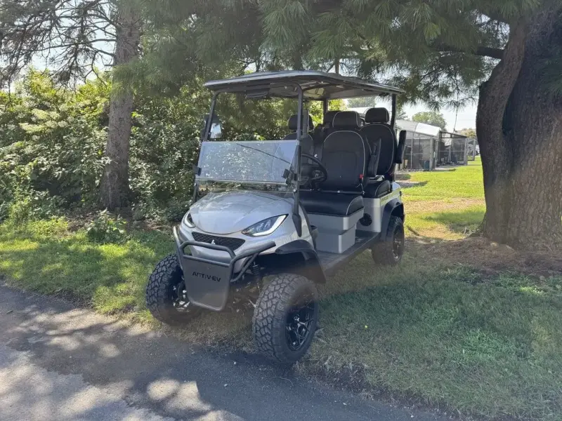 2026 Activev 4 Forward Lifted photo 1