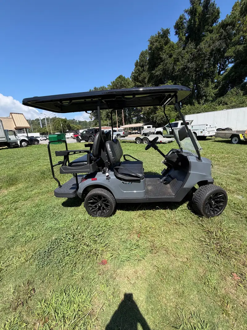 2023 Vivid EV EV thumb 2