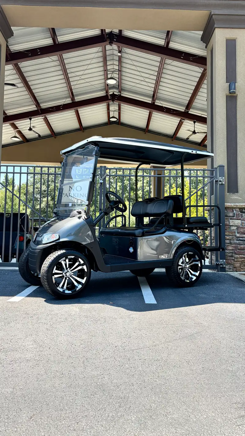 2021 E-Z-GO RXV