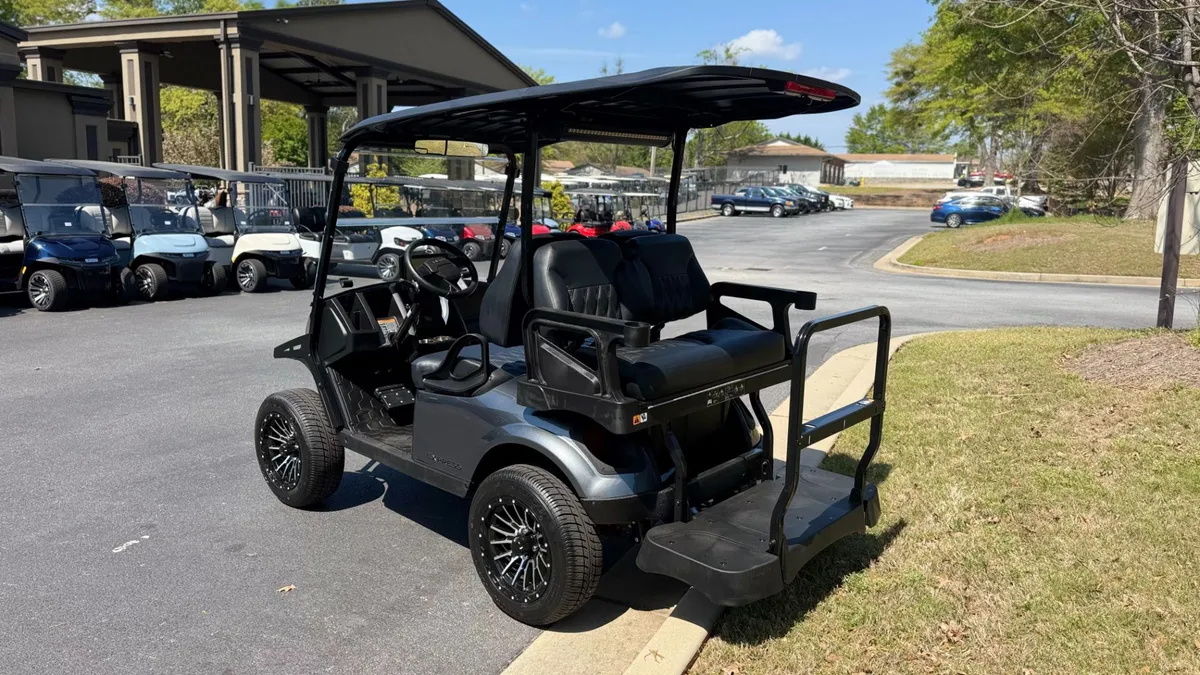 2026 E-Z-GO Express thumb 3