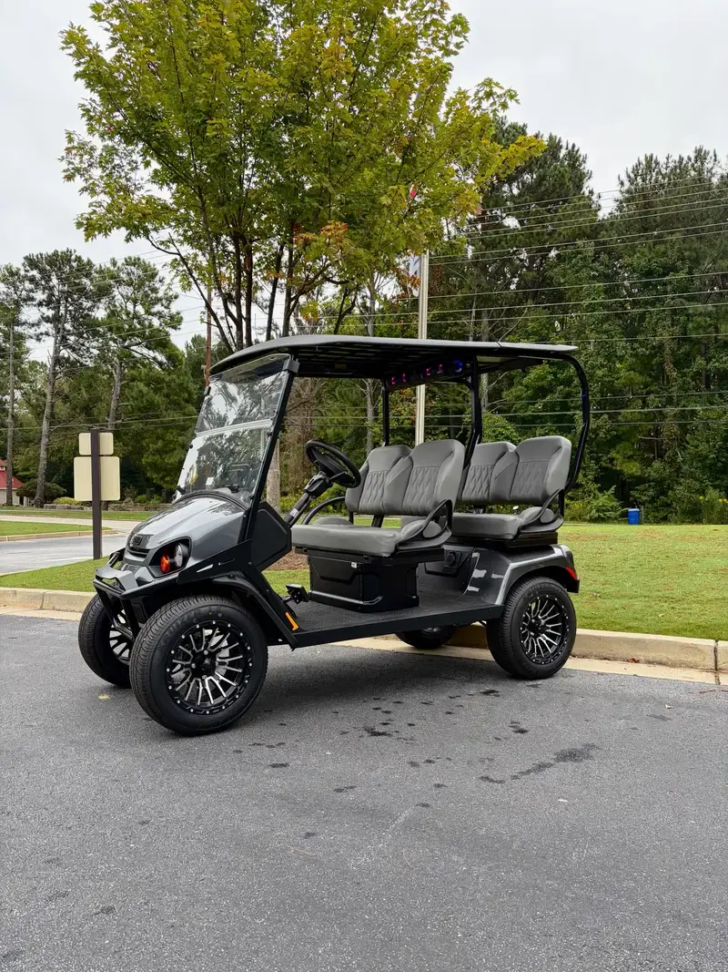 2026 E-Z-GO Liberty ELiTE Lithium photo 1
