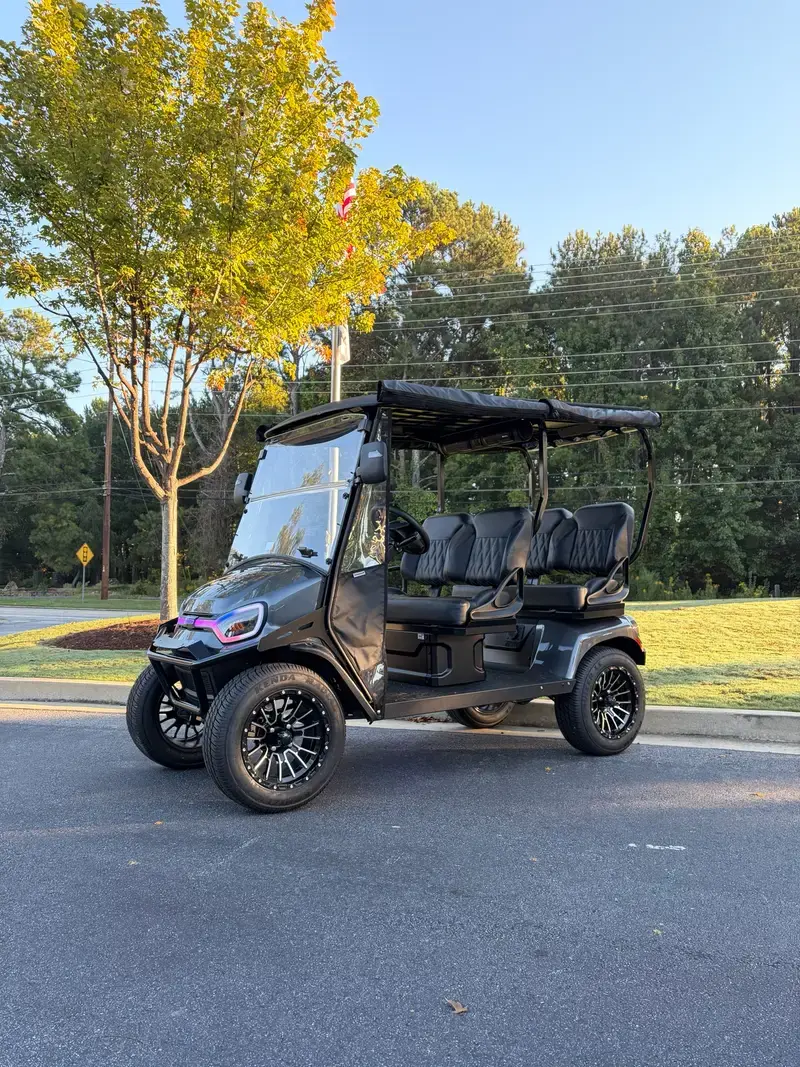 2026 E-Z-GO Liberty ELiTE Lithium photo 1