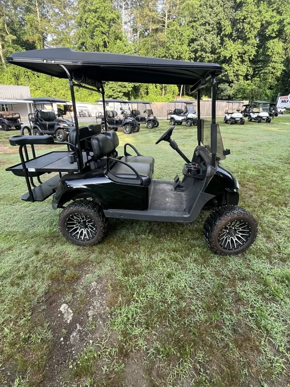 2016 E-Z-GO RXV thumb 2