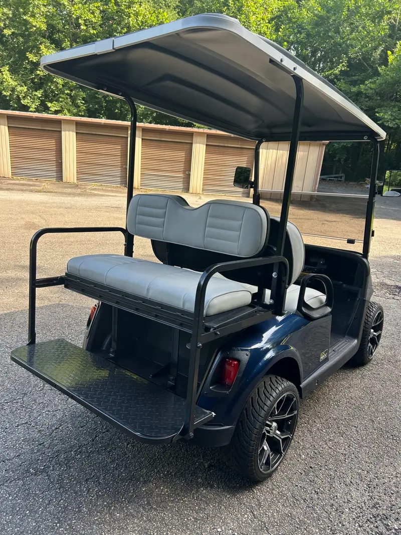 2021 E-Z-GO RXV ELiTE Lithium thumb 4