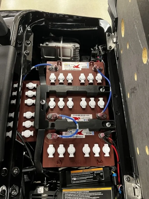 2025 E-Z-GO Valor thumb 4