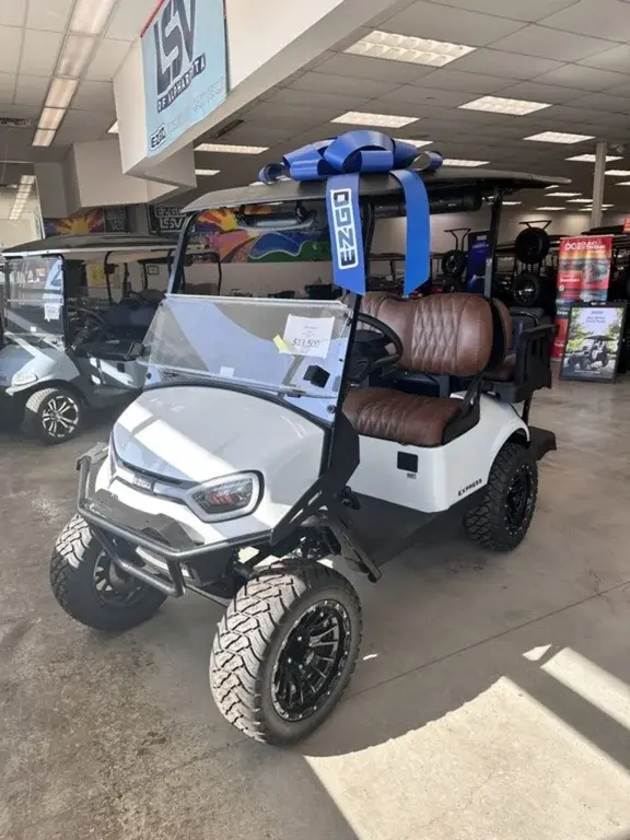 2026 E-Z-GO Express thumb 1