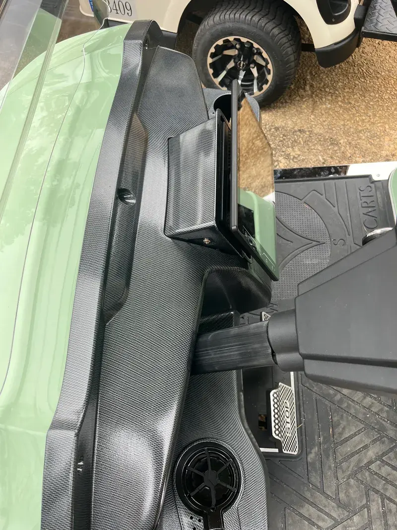 2025 Conquest A40 Limited thumb 4