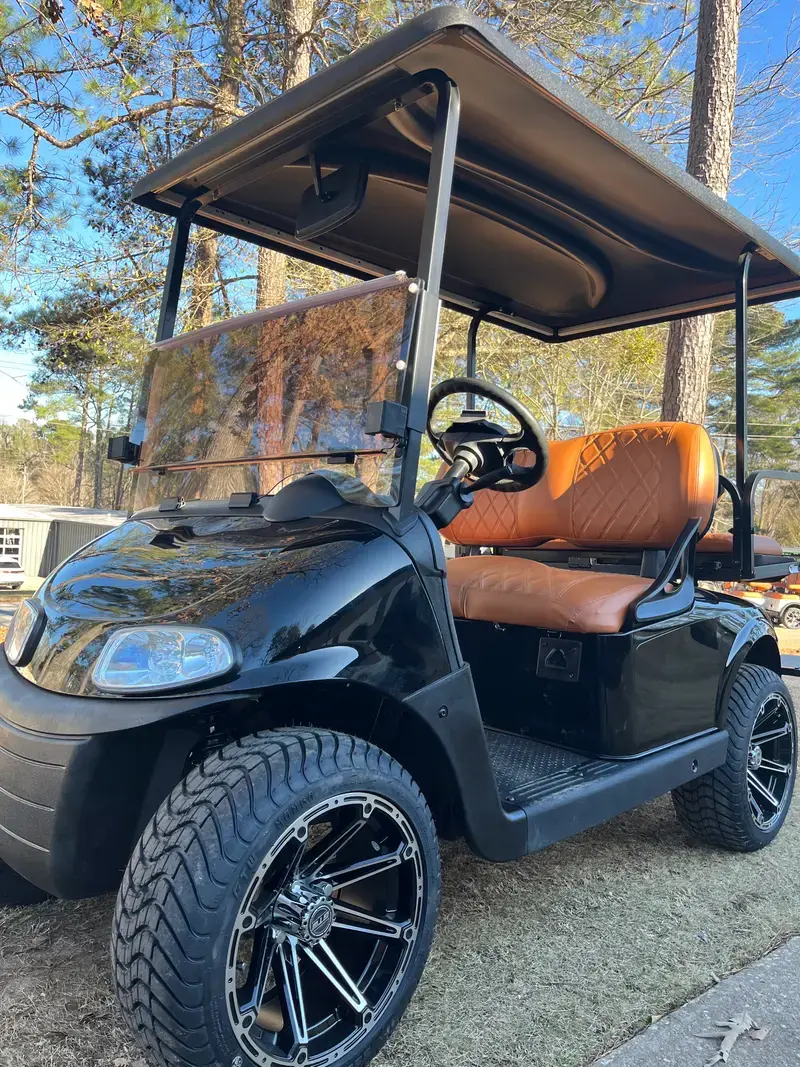 2026 E-Z-GO RXV ELiTE Lithium photo 1