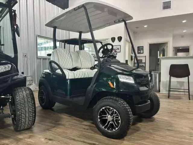 2027 Club Car Onward 2 Li photo 1