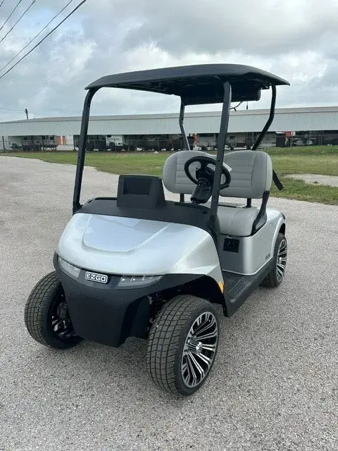 2026 E-Z-GO RXV ELiTE Lithium photo 1