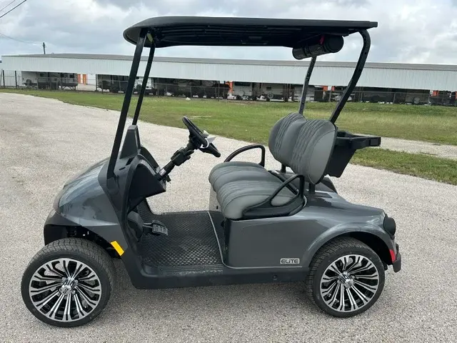 2026 E-Z-GO Freedom ELiTE Lithium thumb 2