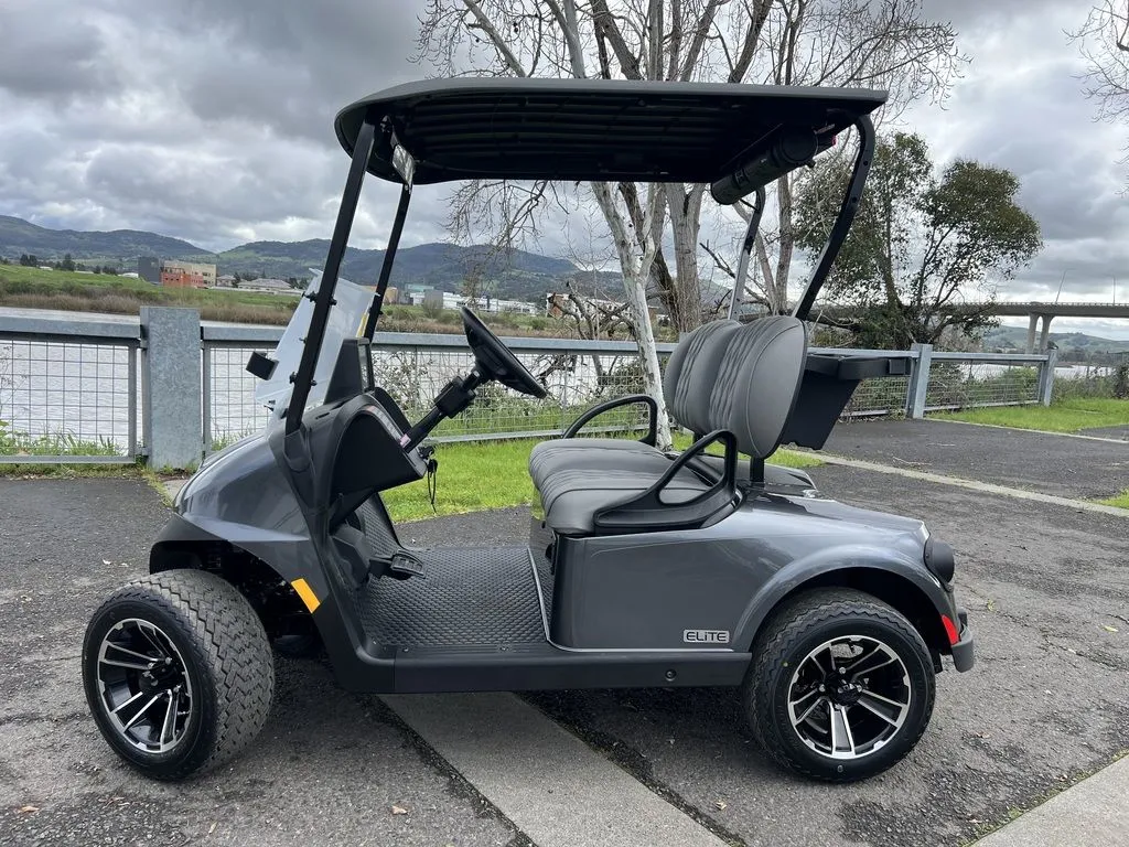 2026 E-Z-GO Freedom ELiTE Lithium thumb 2