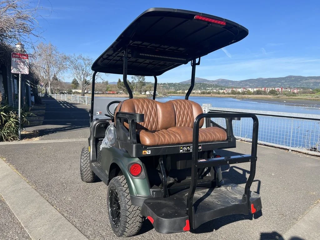 2026 E-Z-GO RXV ELiTE Lithium thumb 3