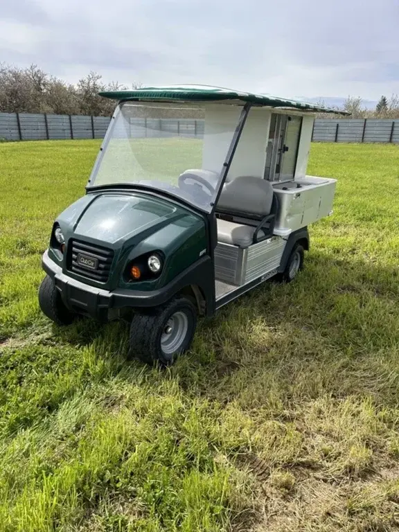 2018 Club Car Cafe Express photo 1