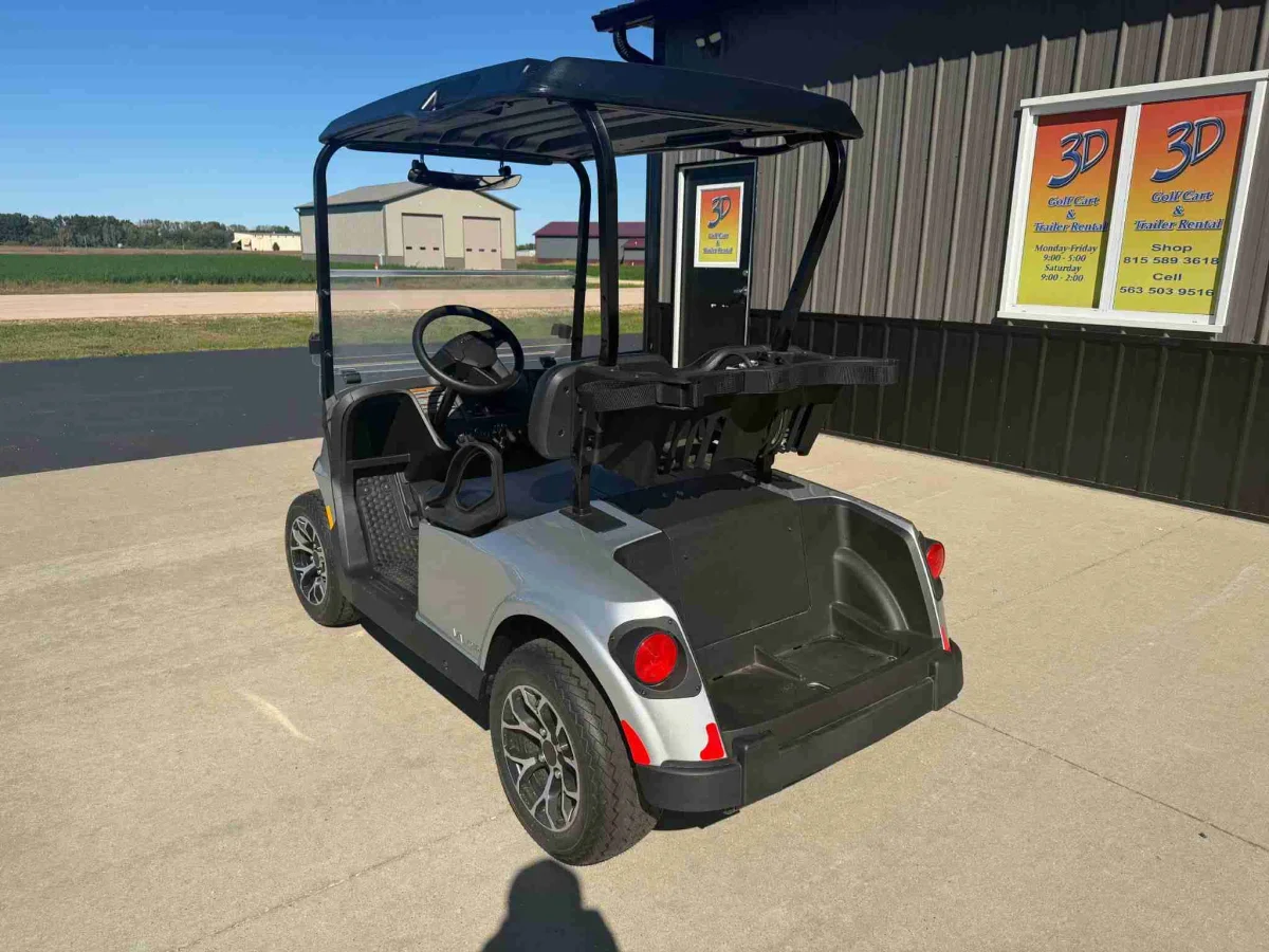2026 E-Z-GO RXV VALOR 2 S+ thumb 3