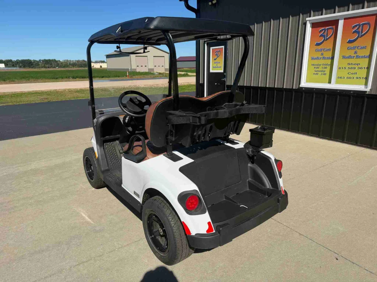 2026 E-Z-GO Freedom thumb 4