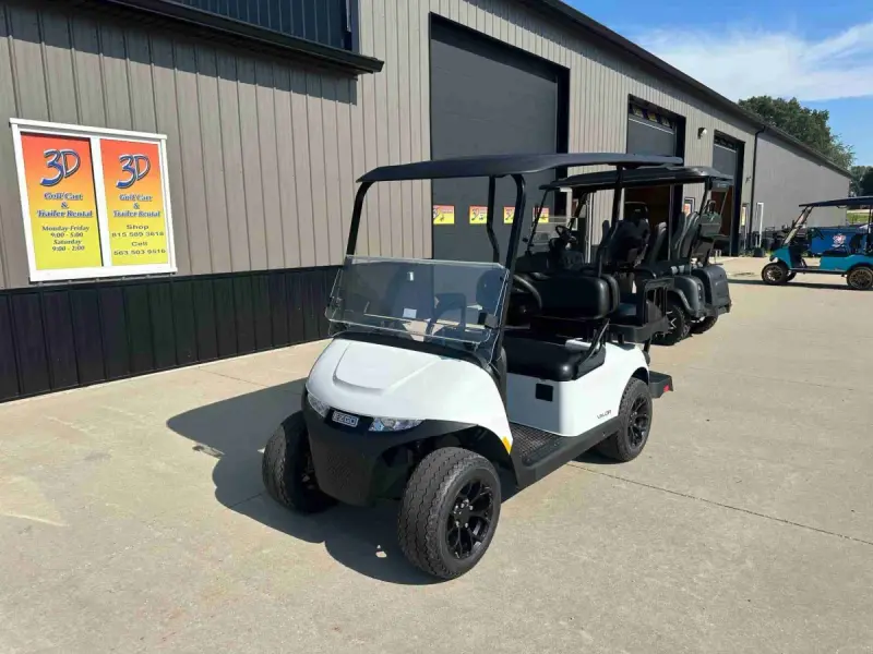 2027 E-Z-GO Valor photo 1