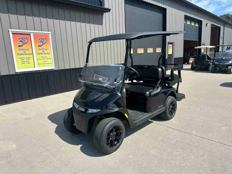 2027 E-Z-GO Valor photo 1
