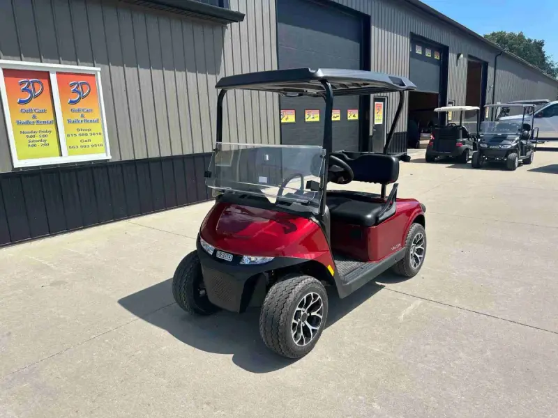 2027 E-Z-GO Valor photo 1