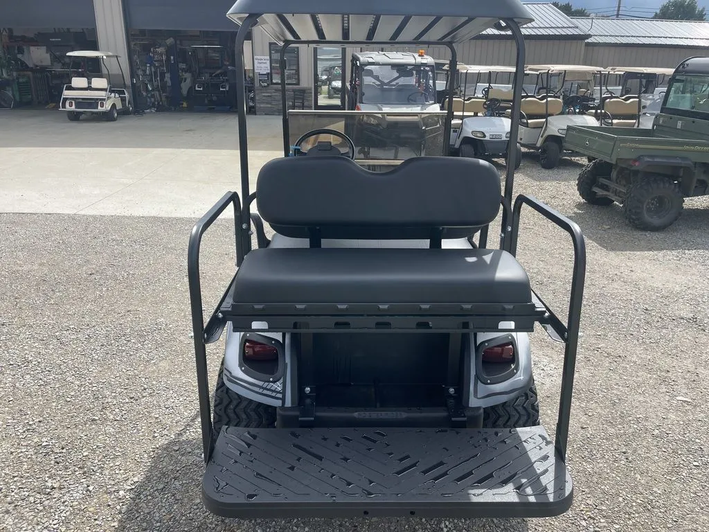 2012 E-Z-GO TXT thumb 2