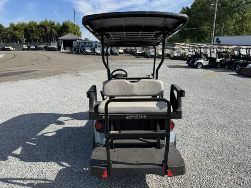 2026 E-Z-GO RXV ELiTE Lithium thumb 3