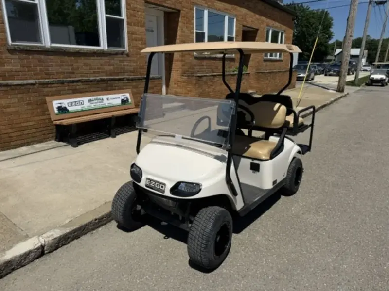 2021 E-Z-GO TXT photo 1