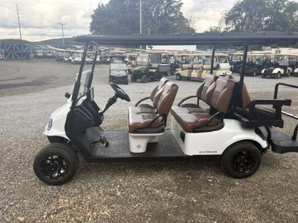 2027 E-Z-GO Express thumb 2