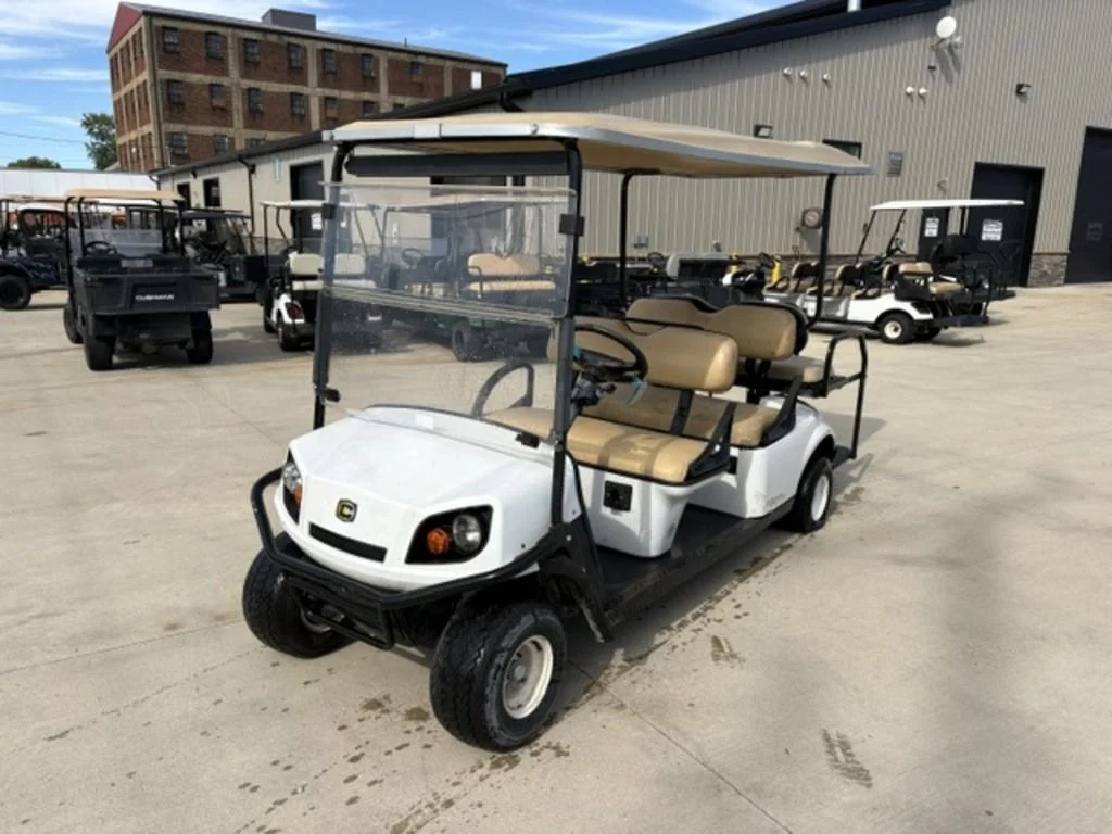 2021 Cushman Shuttle 6 photo 1