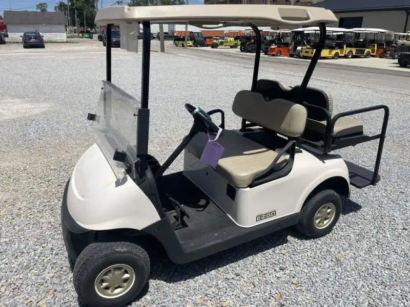 2017 E-Z-GO RXV photo 1