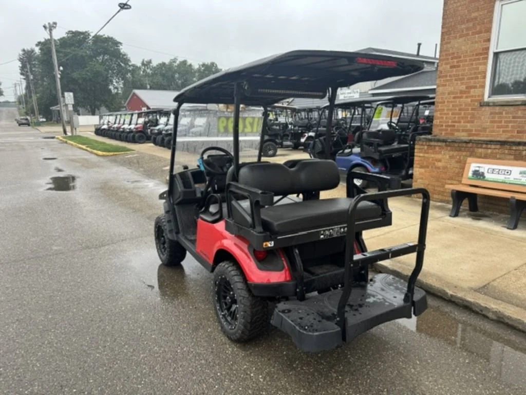 2026 E-Z-GO Express thumb 2