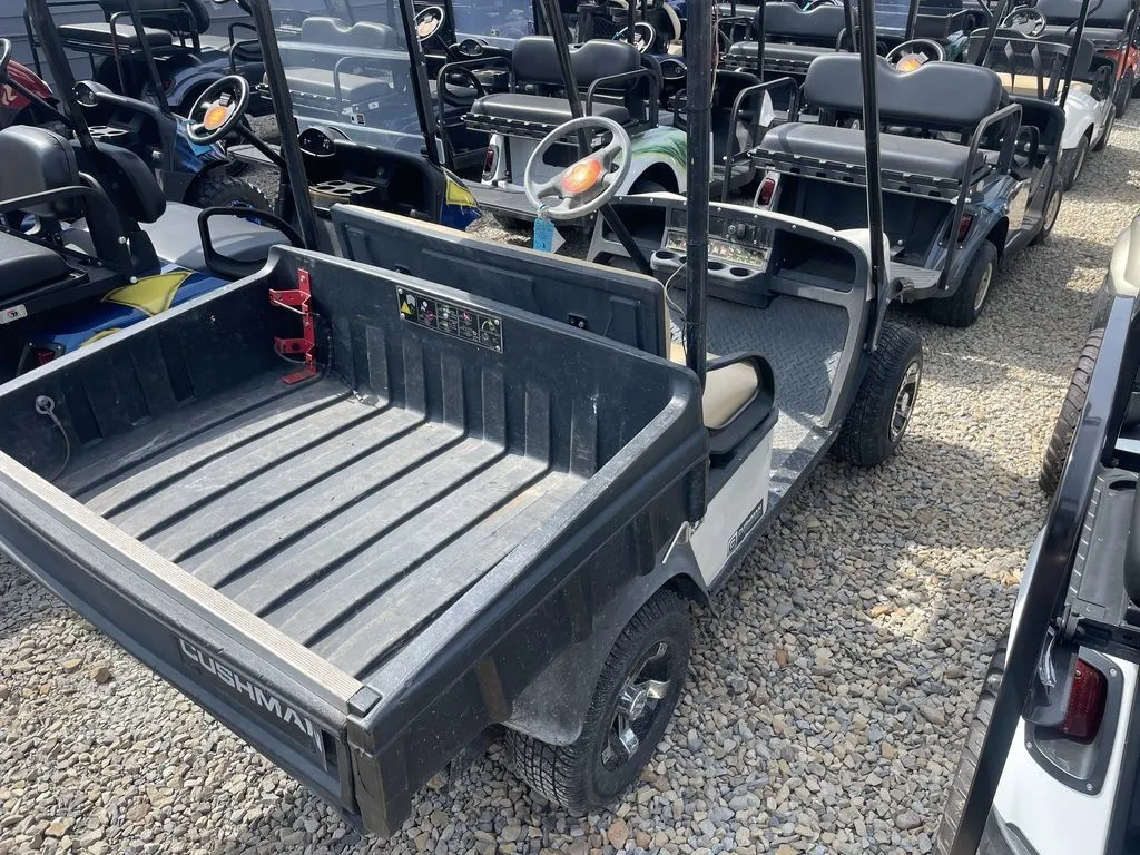 2016 Cushman Hauler 800 thumb 3