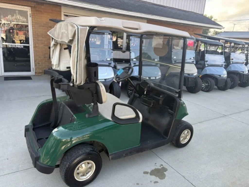 2018 E-Z-GO RXV thumb 4