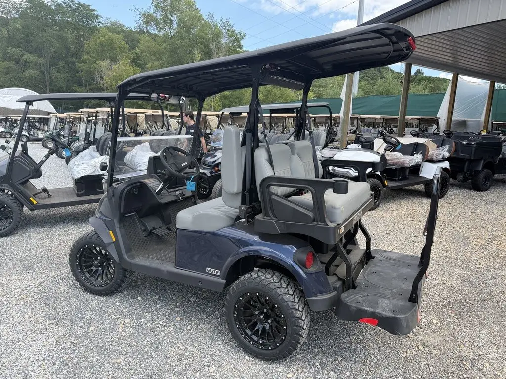 2026 E-Z-GO RXV ELiTE Lithium thumb 4