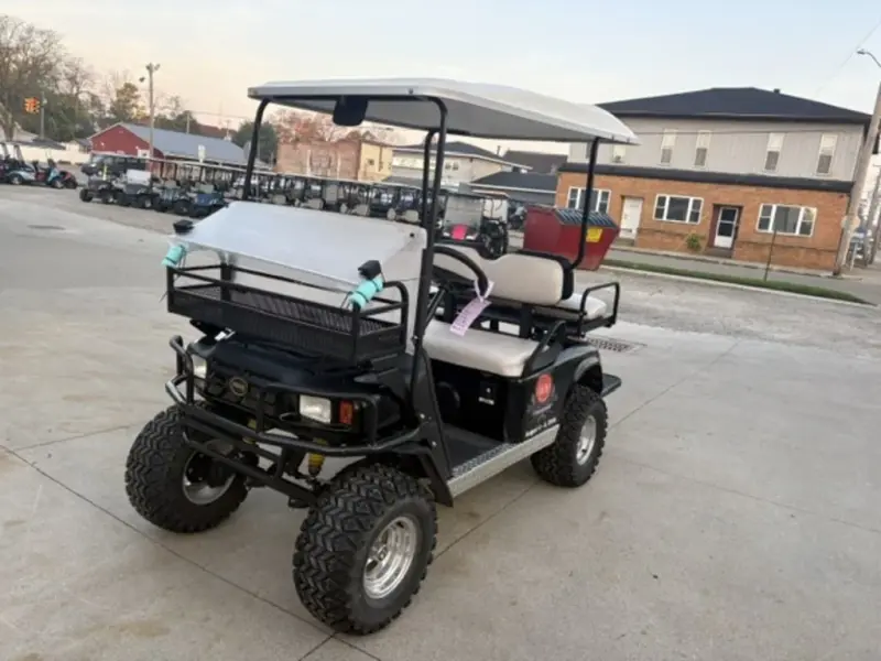 2006 E-Z-GO TXT photo 1