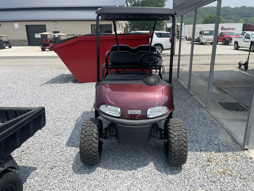 2018 E-Z-GO RXV thumb 4